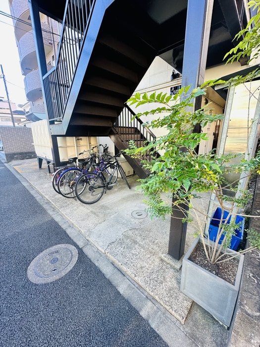 フローラ５の物件外観写真