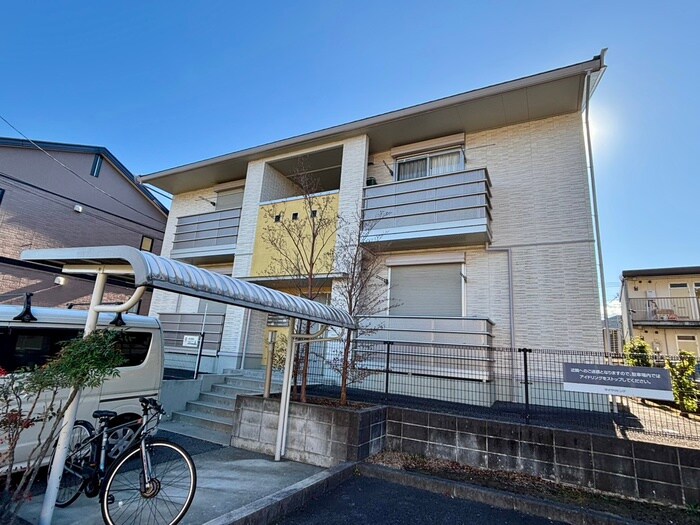 ベロ－ナモレの物件外観写真