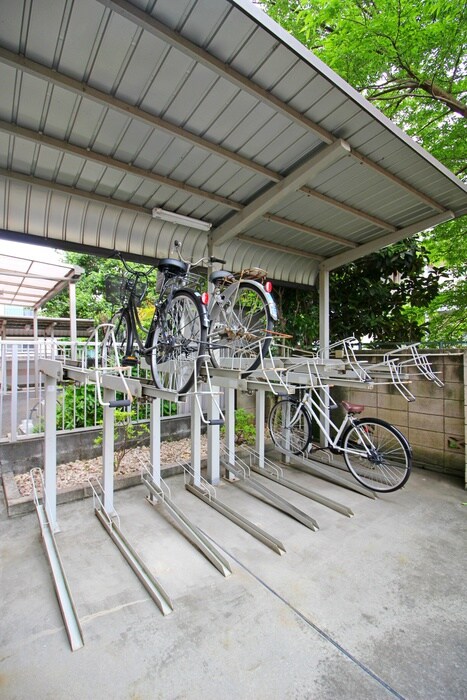 サンクリスタル関の物件外観写真