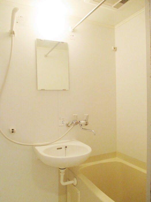 サンクリスタル関の物件内観写真