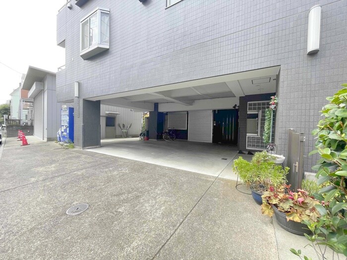 石橋ビルの物件外観写真