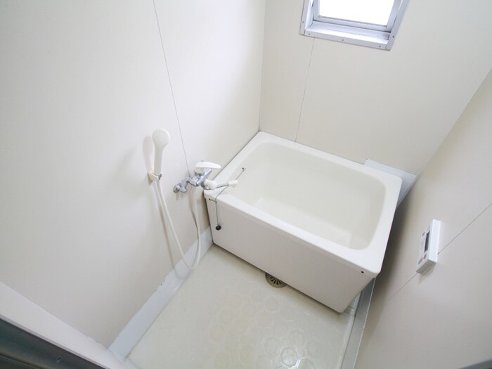 ハイツひよどりB棟の物件内観写真