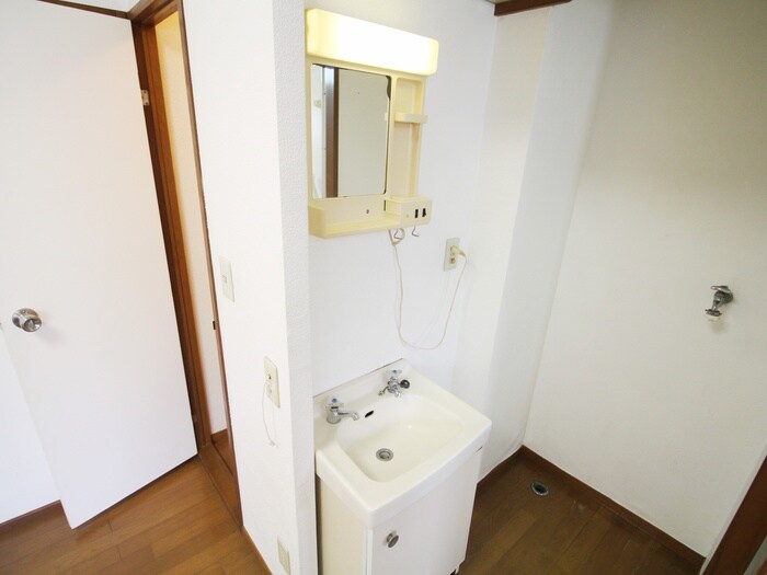 ハイツひよどりB棟の物件内観写真