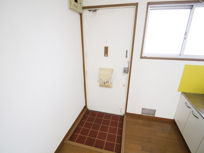 ハイツひよどりB棟の物件内観写真