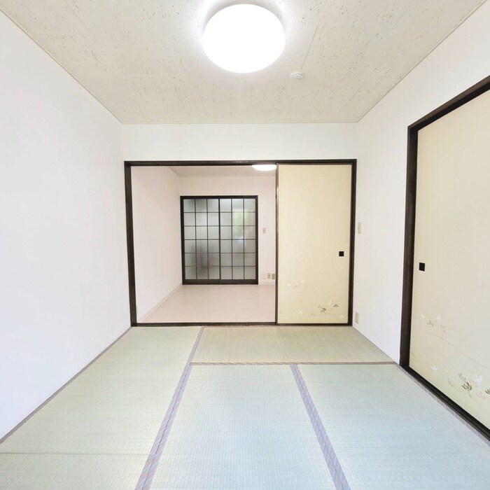 ホワイトパレスの物件内観写真