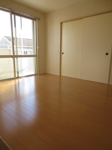 オゾンガ－デンＢの物件内観写真