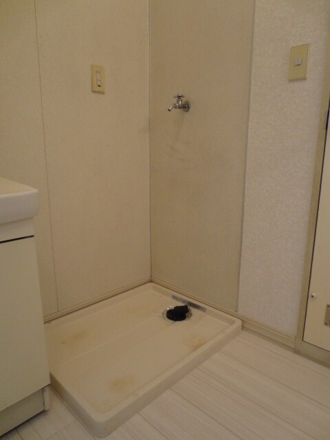 オゾンガ－デンＢの物件内観写真