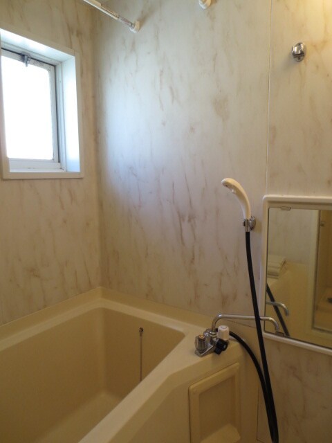 オゾンガ－デンＢの物件内観写真