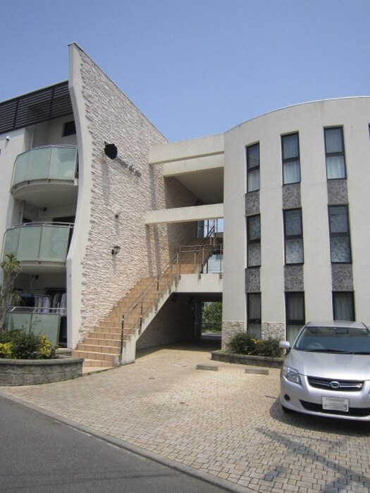 ポム・ドゥ・パンの物件外観写真