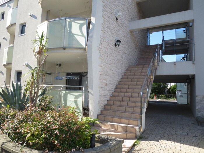 ポム・ドゥ・パンの物件外観写真