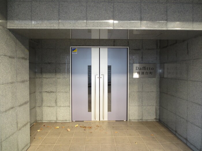 ドゥーエ横濱台町の物件外観写真