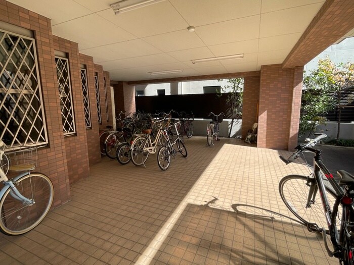 ロイヤルクマイの物件外観写真