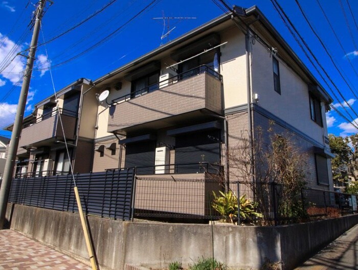 グリュ－ネヴィントの物件外観写真