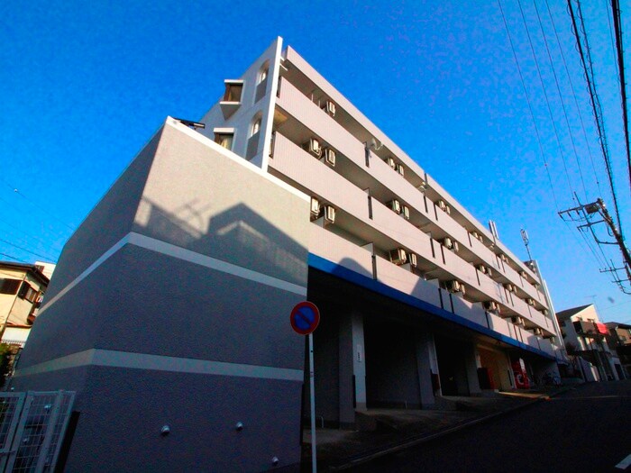 ルクレ青葉台の物件外観写真