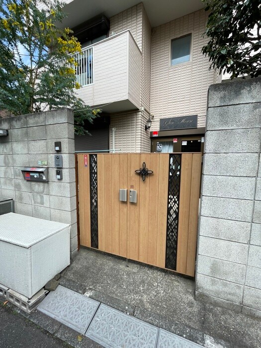グレンハウスの物件外観写真