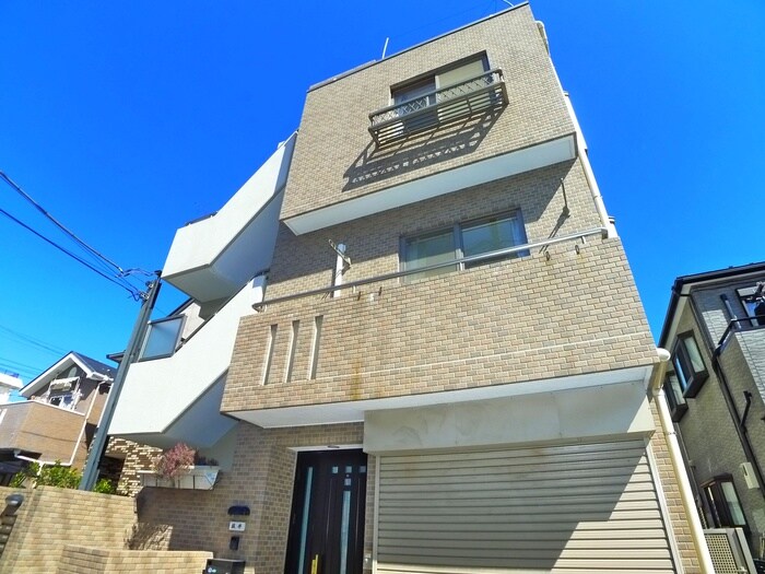 ウリ－スンの物件外観写真