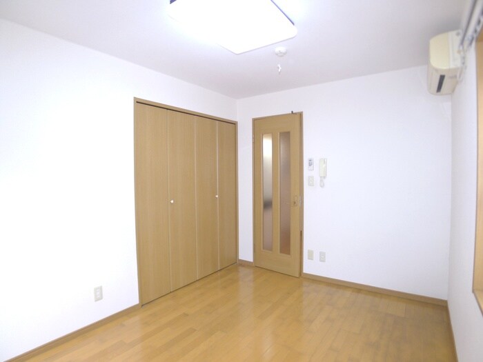 ウリ－スンの物件内観写真