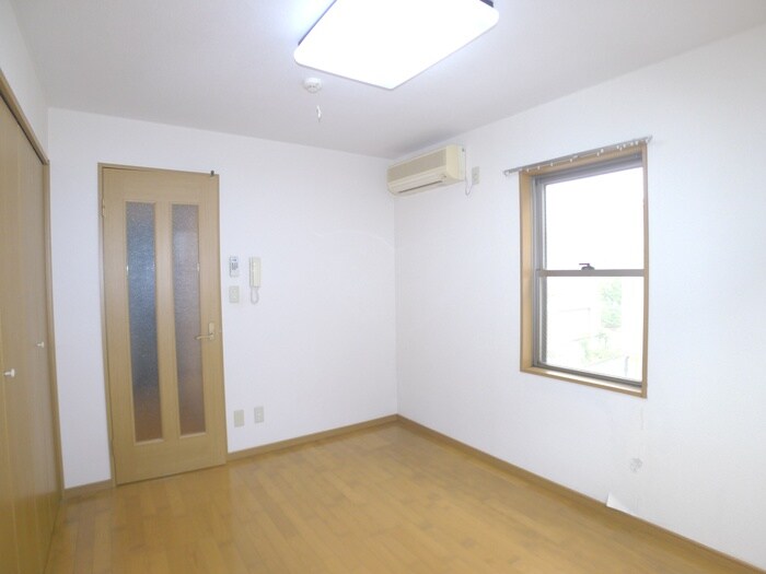 ウリ－スンの物件内観写真