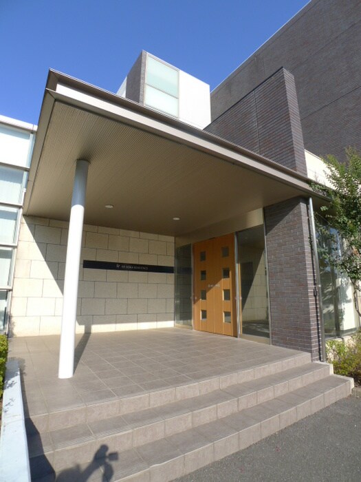 ＨＦ草加レジデンスの物件外観写真