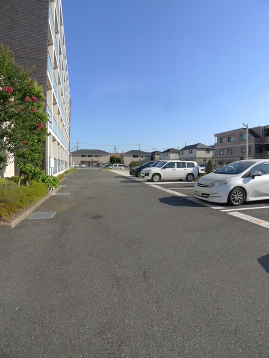 ＨＦ草加レジデンスの物件外観写真