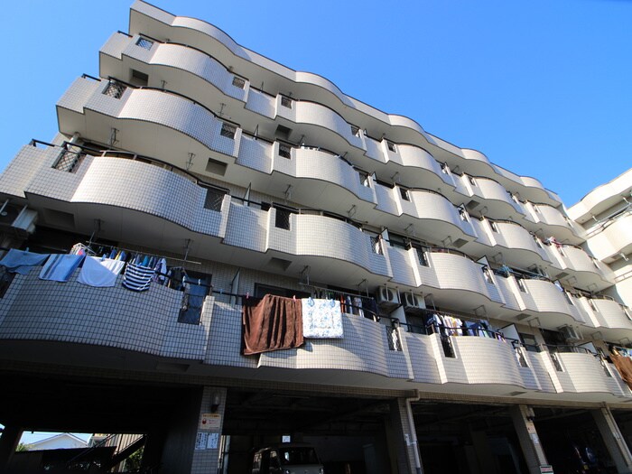 ヴィスターラティーズの物件外観写真