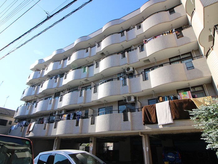 ヴィスターラティーズの物件外観写真