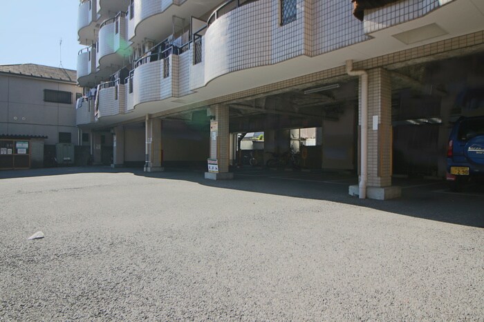 ヴィスターラティーズの物件外観写真