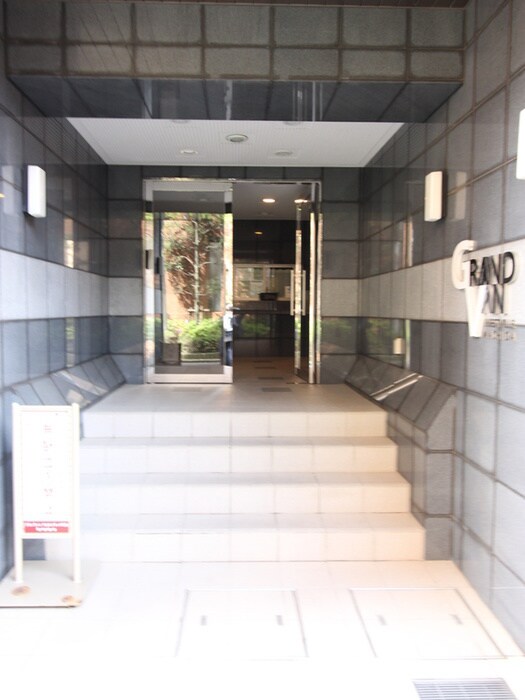 ｸﾞﾗﾝｳﾞｧﾝｳｴｽﾄｳﾞｨﾙ町田(406)の物件外観写真