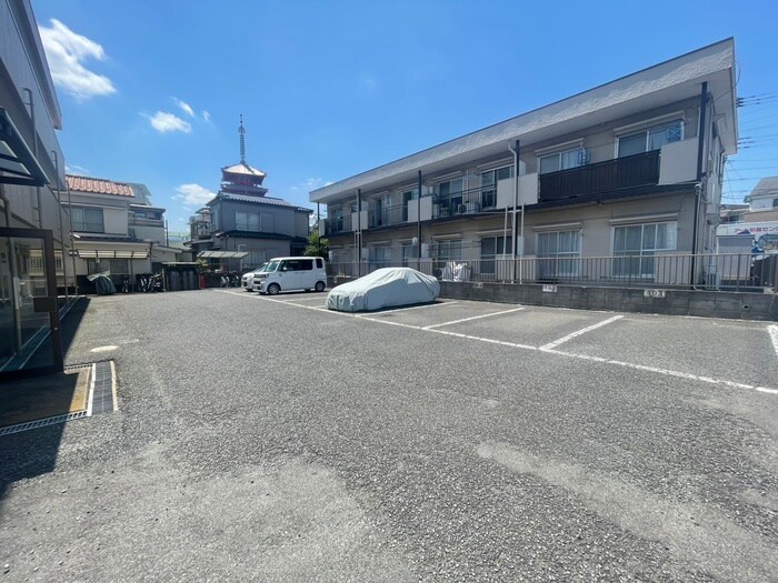 イソマ第２ハイツの物件外観写真