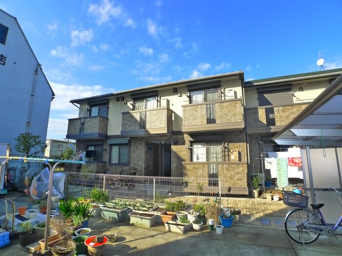 シャルマンの物件外観写真