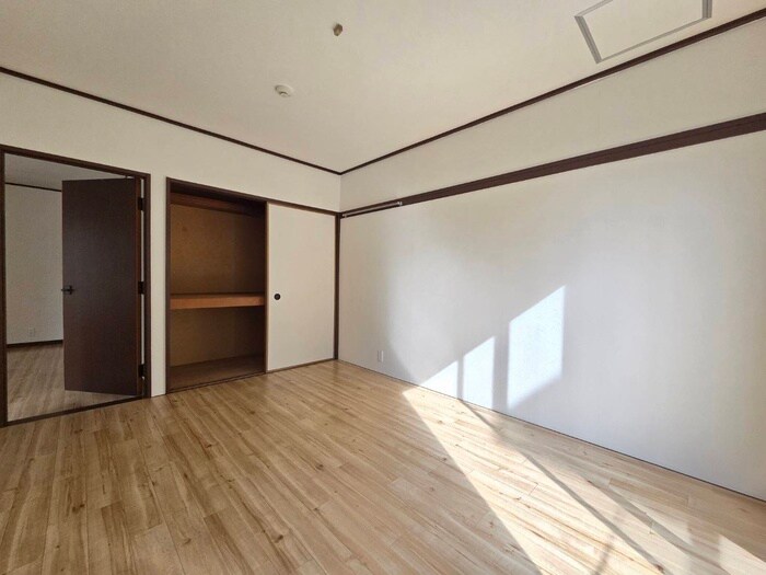 グランデュール緑ヶ丘の物件内観写真