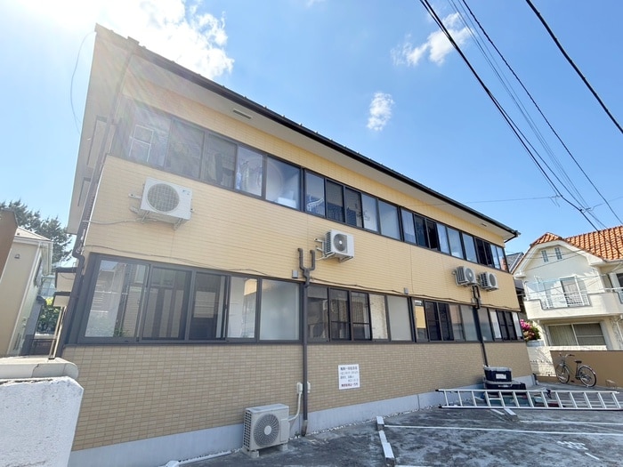 ヴィラ若草の物件外観写真