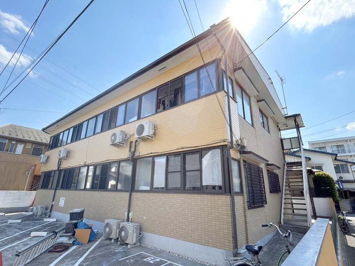 ヴィラ若草の物件外観写真