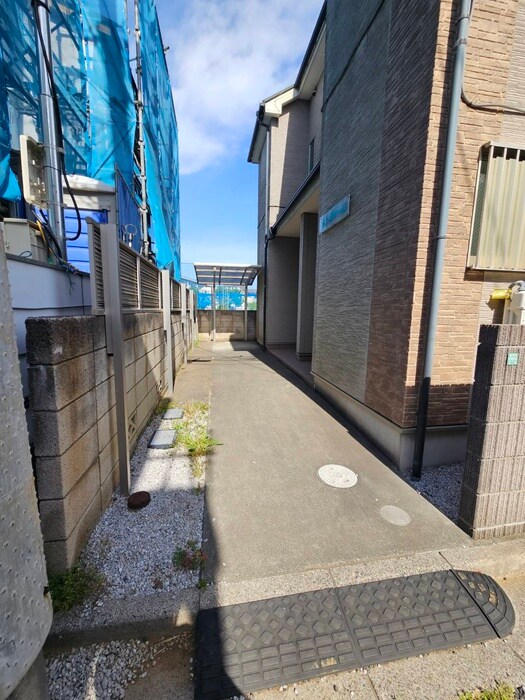 サンボナ－ルの物件外観写真