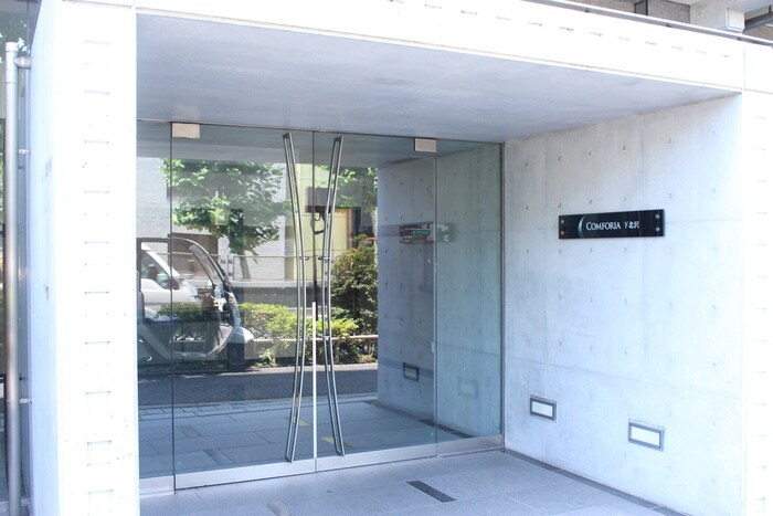 コンフォリア下北沢の物件外観写真