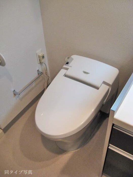 コンフォリア下北沢の物件内観写真