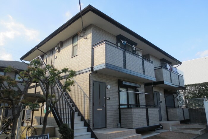 ドエルカルミアＢの物件外観写真