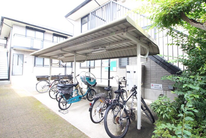 ドエルカルミアＢの物件外観写真