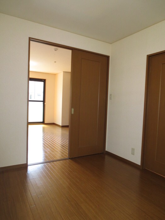 ドエルカルミアＢの物件内観写真