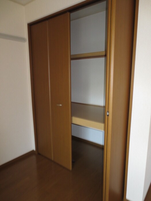 ドエルカルミアＢの物件内観写真