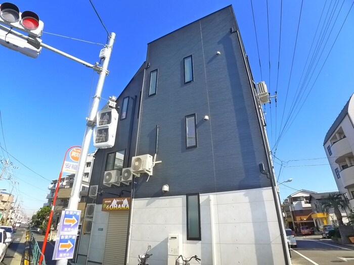 アロハビルの物件外観写真