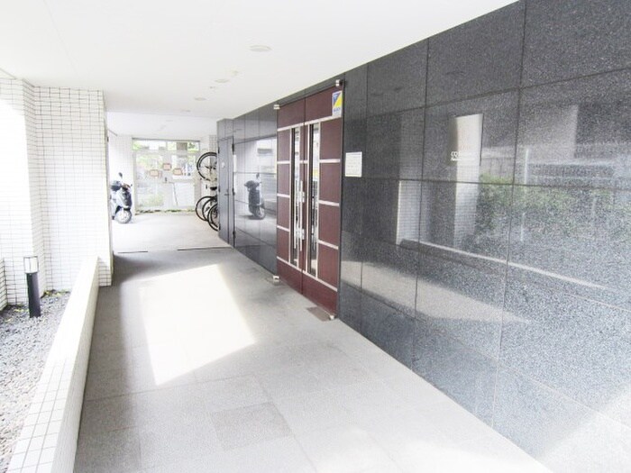 Vita Rose CQ Residence(701)の物件外観写真