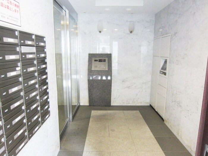 Vita Rose CQ Residence(701)の物件外観写真