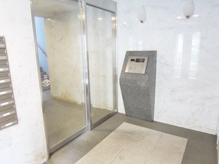 Vita Rose CQ Residence(701)の物件外観写真