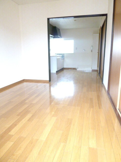 エメラルドハイツの物件内観写真