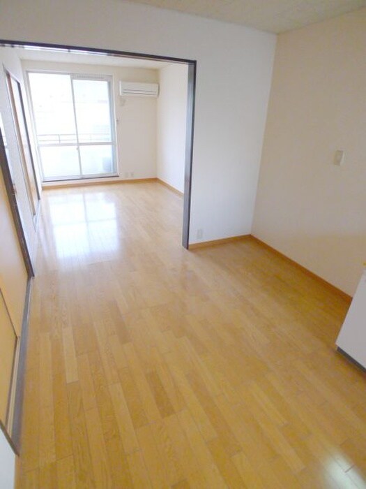 エメラルドハイツの物件内観写真