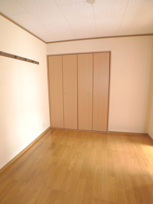 エメラルドハイツの物件内観写真