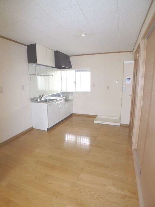 エメラルドハイツの物件内観写真