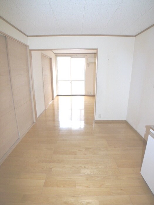 エメラルドハイツの物件内観写真