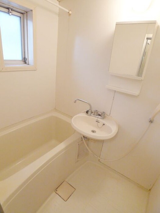 エメラルドハイツの物件内観写真